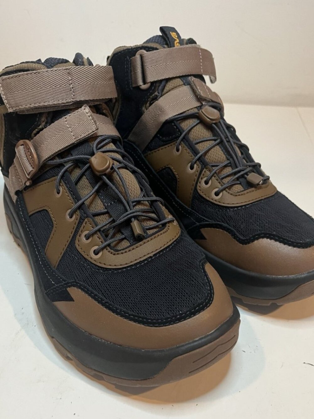 New Teva Men's Hiking Boots Hurricane Daybreaker Mid Brown Black